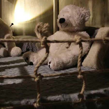 Vintage In Old Town Apartment