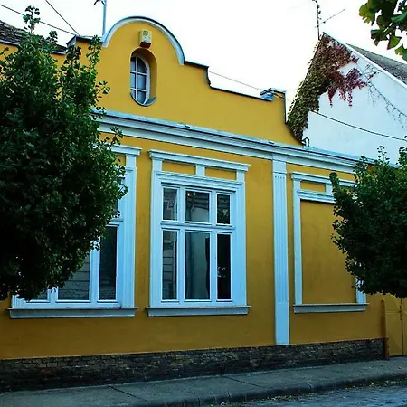 Vintage In Old Town * Kecskemét