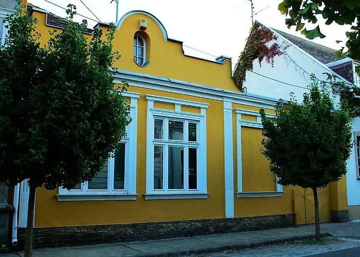 Vintage In Old Town * Kecskemét